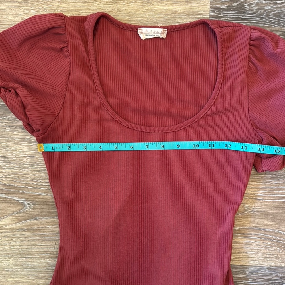 Altar’d State Red Puff Sleeve Bodysuit - Picture 3 of 4
